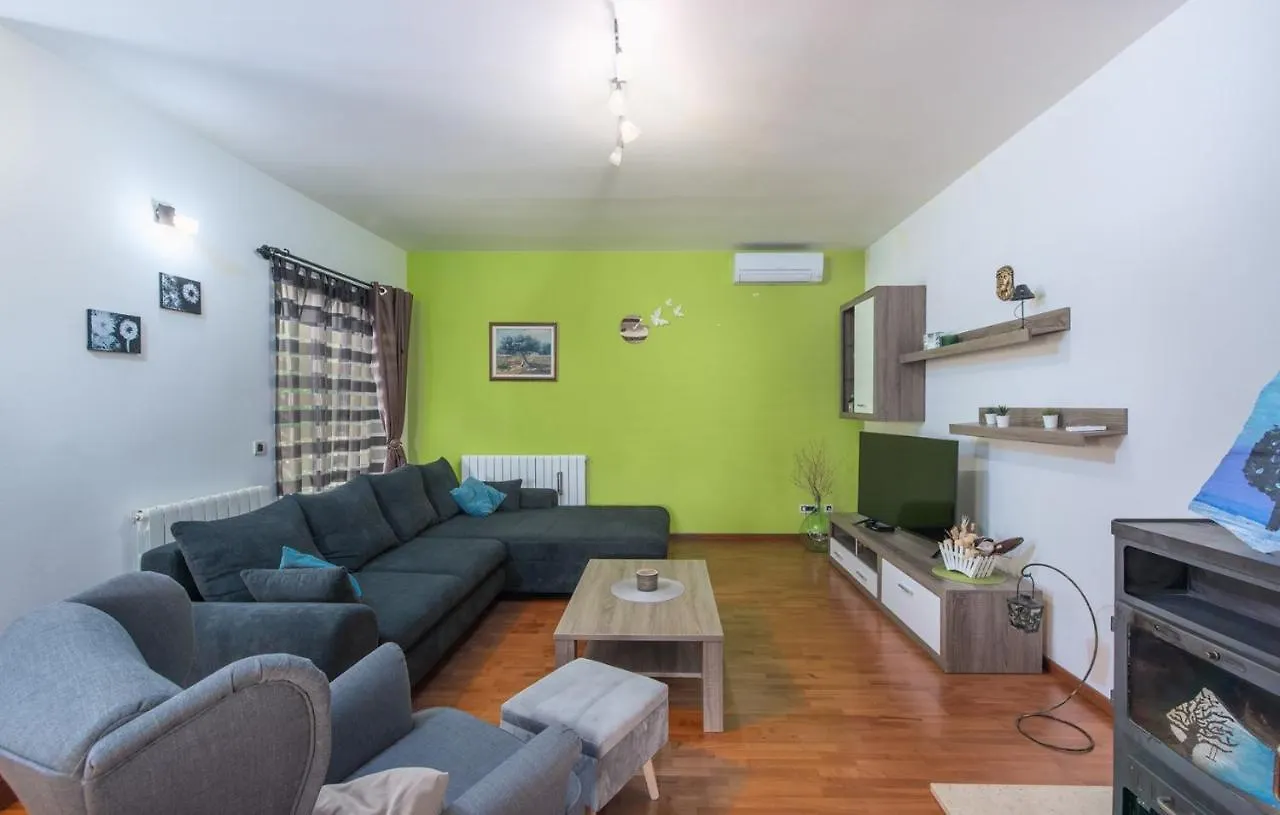 Holiday House Vita Tinjan Holiday home